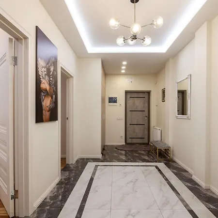 Apartment Royal 2 On Shevchenka Str *