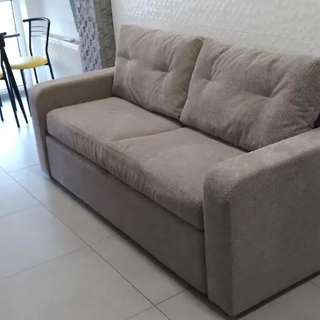 Royal 2 On Shevchenka Str לבוב