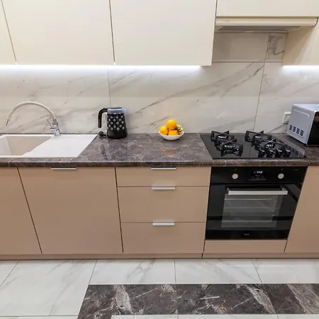 Royal 2 On Shevchenka Str Lviv