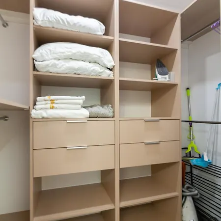 Royal 2 On Shevchenka Str