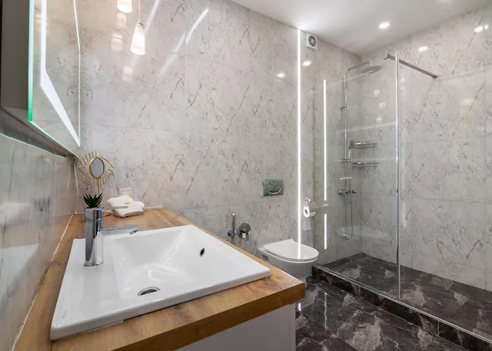 Apartamento Royal 2 On Shevchenka Str Leópolis