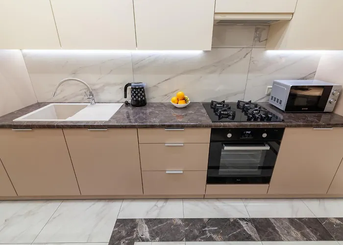 Royal 2 On Shevchenka Str Leópolis