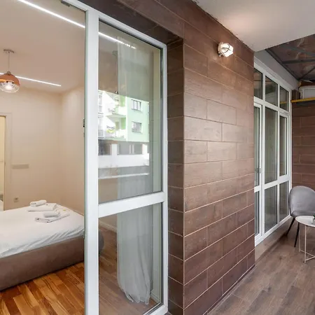 Royal 2 On Shevchenka Str